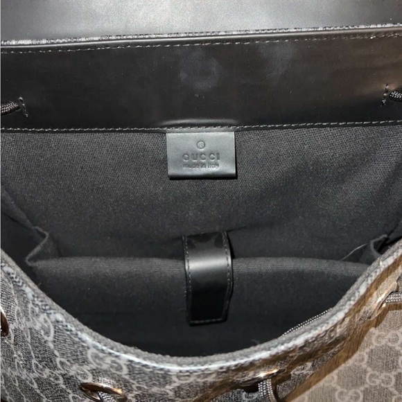 GG black backpack only worn once - Picture 5 of 10